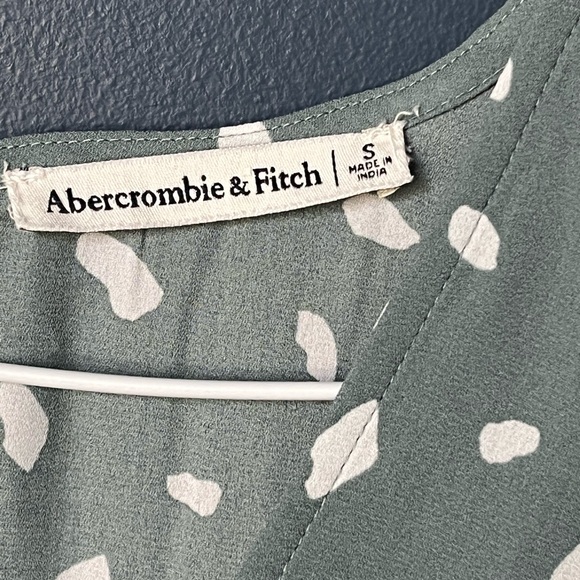 Abercrombie and Fitch Long Sleeve Button Mini Dress Green Size Small EUC - Picture 3 of 7